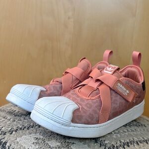 Adidas Kids Sneakers in Coral and White